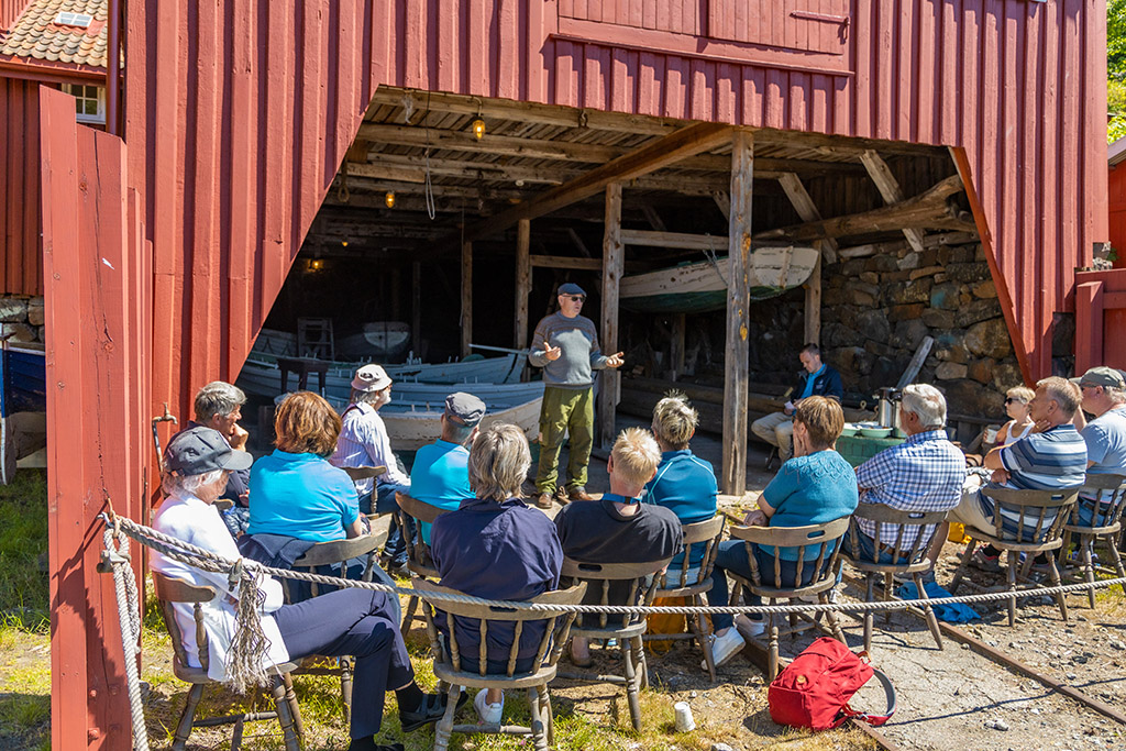 SESONGÅPNING: Nå har Bratteklev skipsverft åpnet museumssesongen, noe som ble markert med foredrag om tradisjonsbåter forrige helg. Foto: Andreas Werner Larsen
